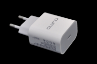 32845 Сетевое зарядное устройство Qumo Energy light Type-C 20W (Charger 0051)