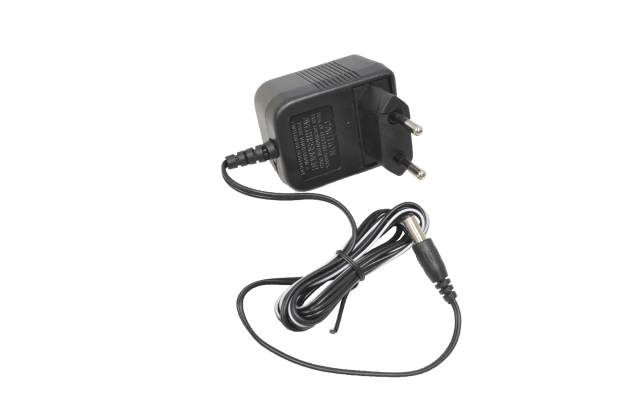 Блок питания 220V/ 8V 0.2A XP35-8200 (5.5x2.5) импульсный (адаптер)