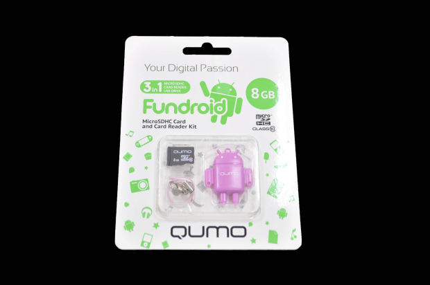 18721 Комплект Qumo для мобильных устройств MicroSD 8Gb Class10 + USB картридер Fundroid (розовый)