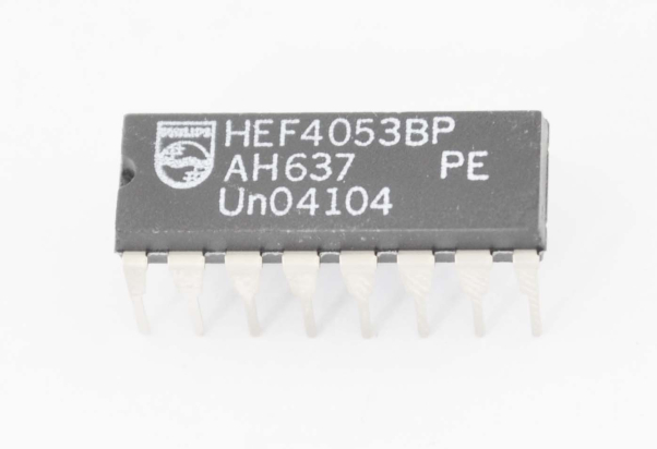 HEF4053BP DIP16 Микросхема