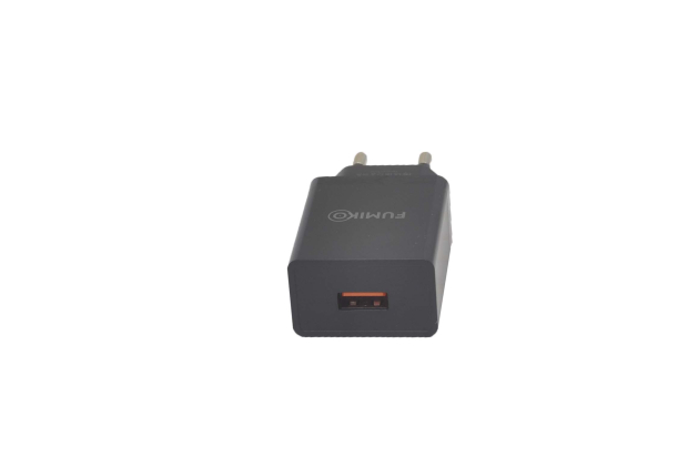 Сетевое зарядное устройство Fumiko CH12 1USB, 2.4A, черное