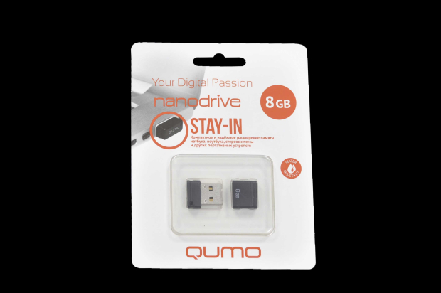 18324 Флэш Qumo 8Gb USB 2.0 Nano (черный)