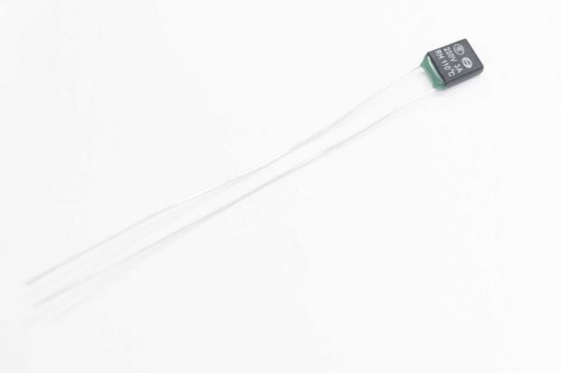 Термопредохранитель 110C  3А 250V RH-01
