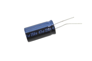 47mkF 250V 105C Jamicon TK конденсатор