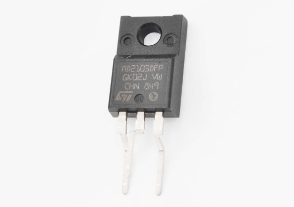 MD2103DFP (700V 6A 38W npn+D) TO220F Транзистор