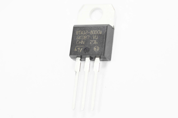 BTA12-800CW (800V 12A) TO220 Симистор