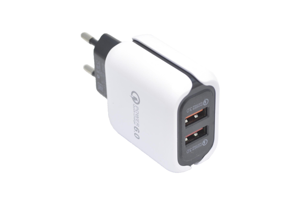 Сетевое зарядное устройство OT-APU43 2USB 6.1A (3.0A)