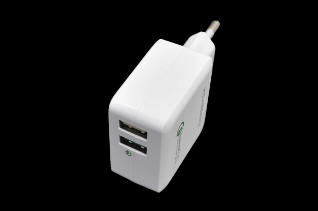 MWC QC260WH Сетевое зарядное устройство Mixberry 2USB, 3.1A белый