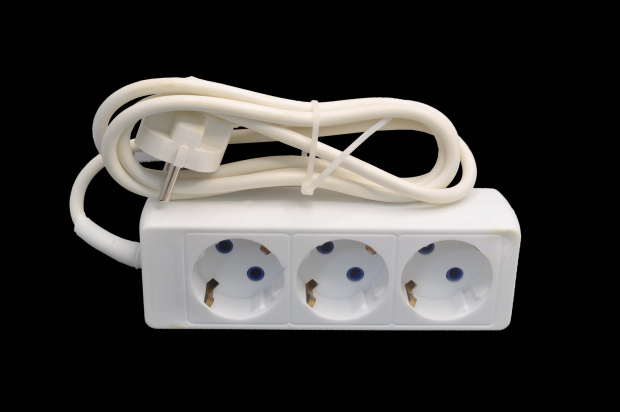 13198 Удлинитель Старт S3x1-Z/P16-012 220V 3 розетки 1м
